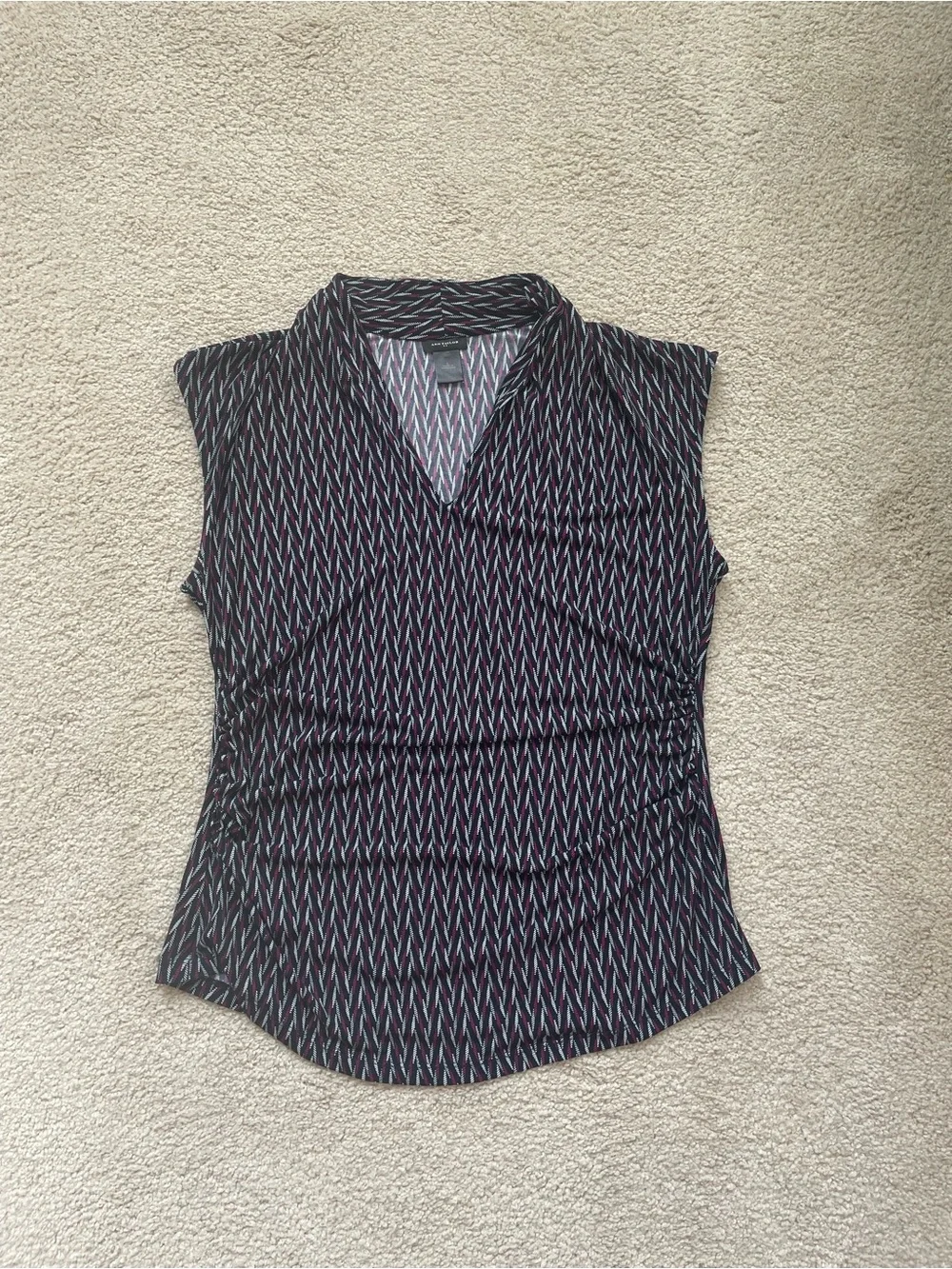 Ann Taylor Sleeveless V-Neck Ruched Top in Black with Pink & Blue Pattern